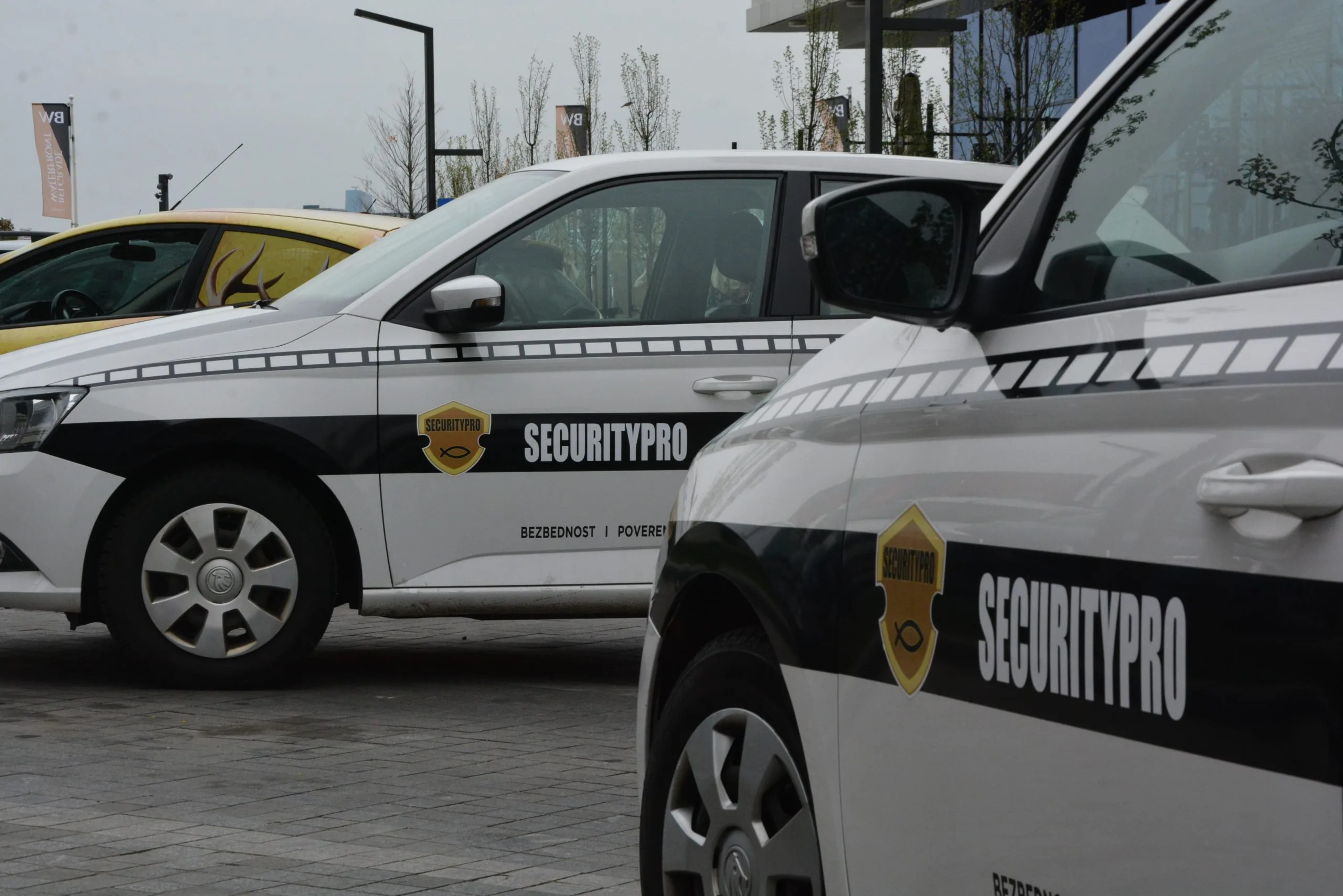 Securitypro patrolna vozila za obezbeđenje objekata i terena