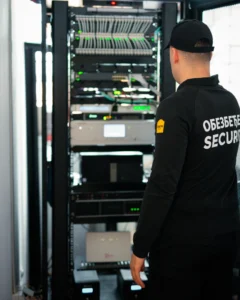 Obezbedjenje – Hibridno obezbedjenje za naprednu sigurnost. - Securitypro Stage Obezbedjenje koje kombinuje fizičku i tehničku zaštitu.